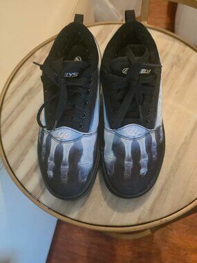 Heelys Shoes for Kids- Size 4